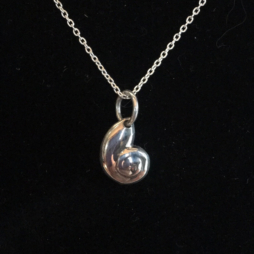 Baroni Sterling Silver Sea Shell Necklace